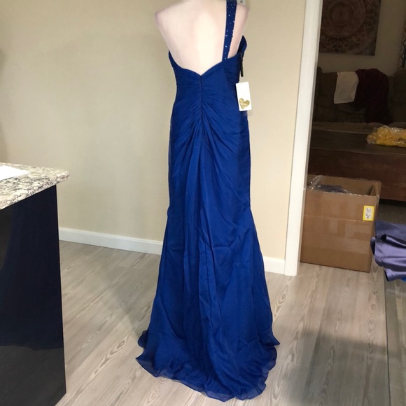 Royal chiffon one shoulder - Picture 3 of 11